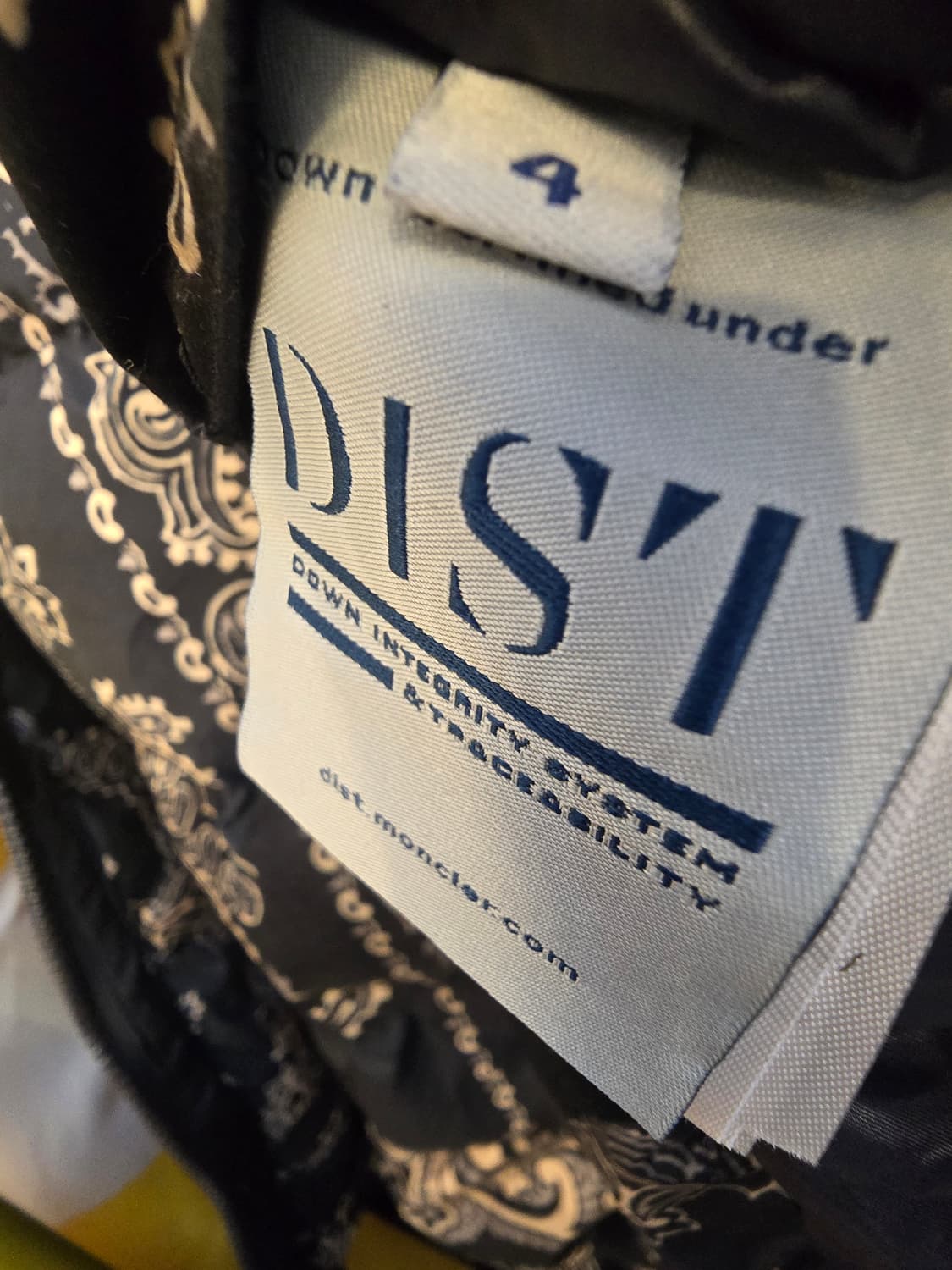 몽클레르(Moncler) 프리빌(Freville) 리버서블 다운 재킷 상품이미지6