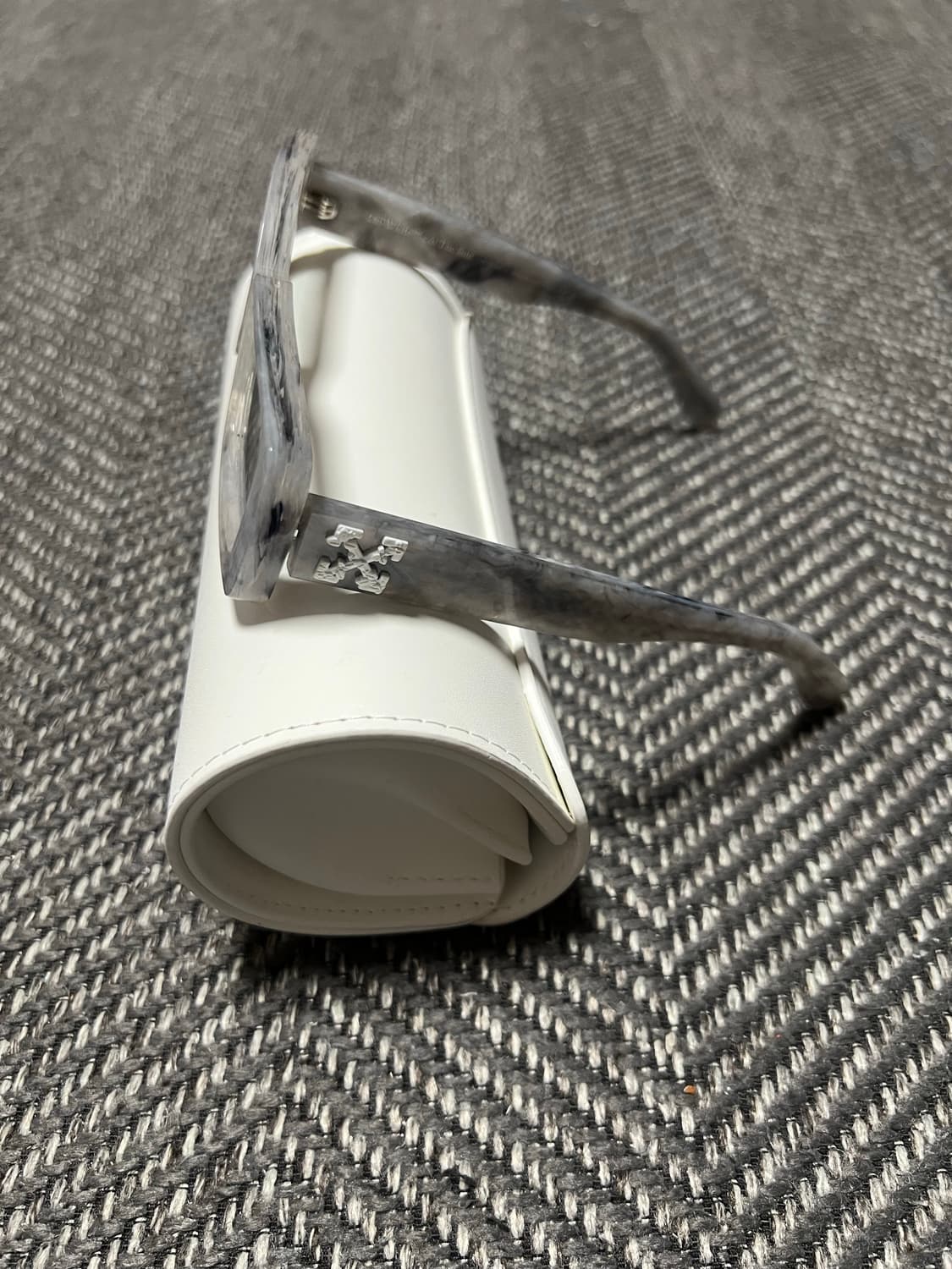 오프화이트 선글라스 상품이미지2