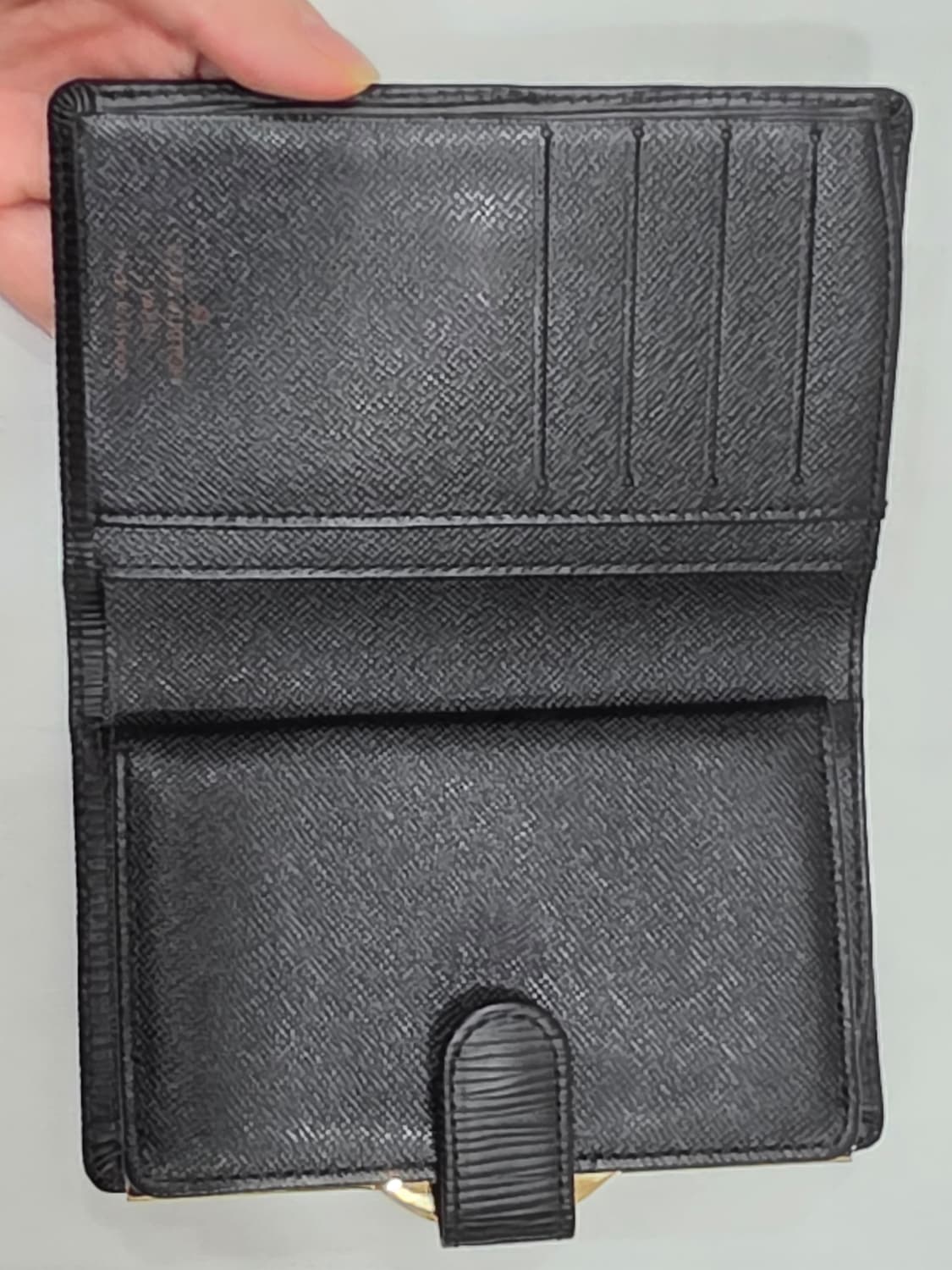 루이비통 에삐 프렌치퍼스 반지갑 검정  상품이미지9