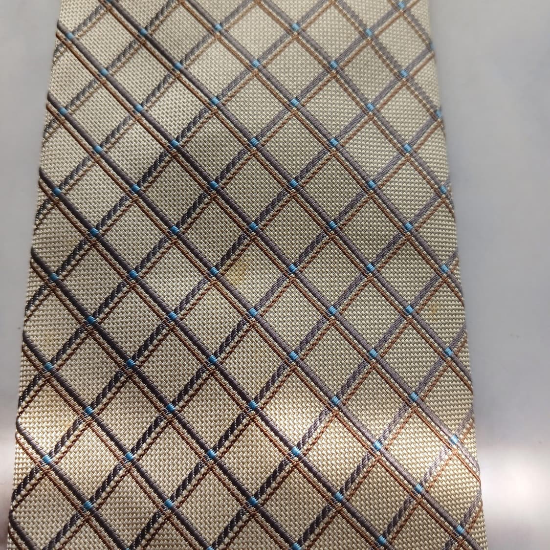 버버리 실크 베이지 체크 넥타이 9.6cm B등급 A18656
 상품이미지7