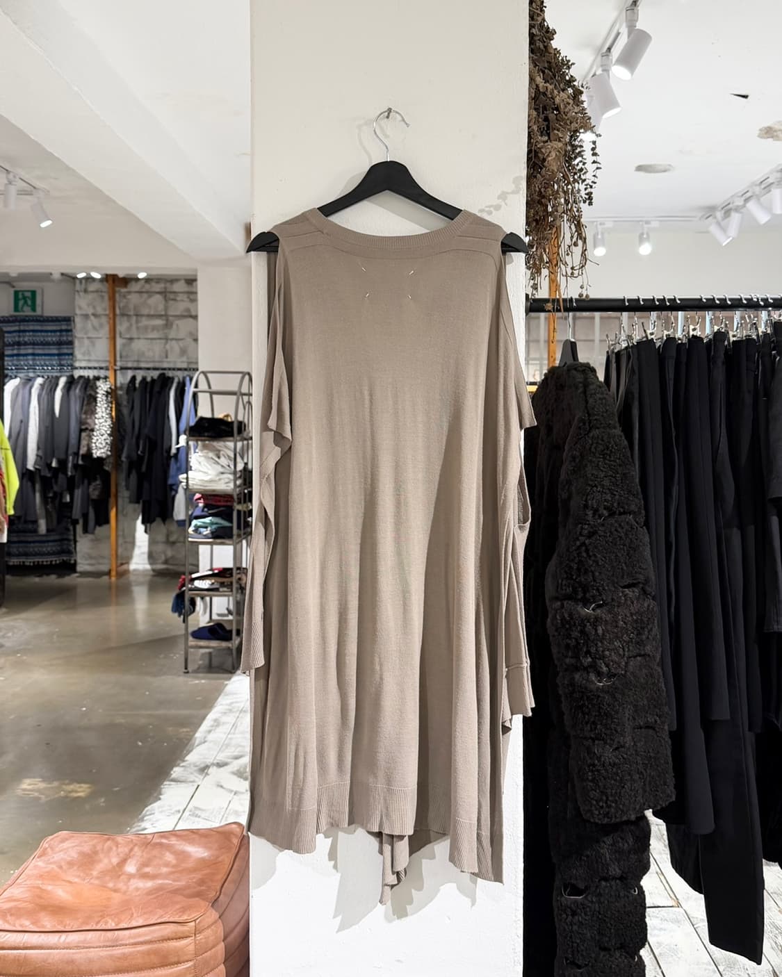 메종 마르지엘라 베이지 롱 니트 슬리브리스 상품이미지6