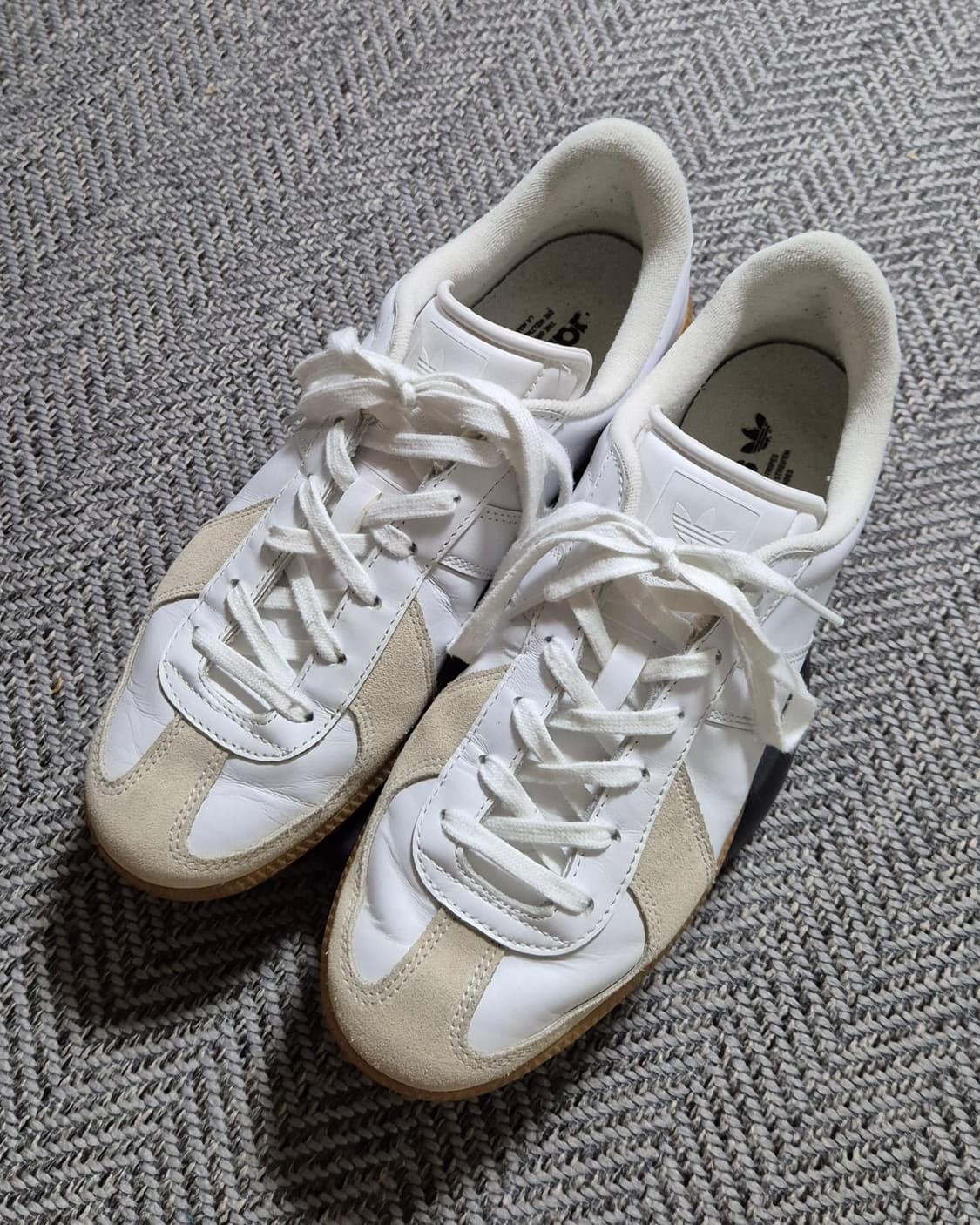 아디다스 독일군 스니커즈 화이트 270 상품이미지1