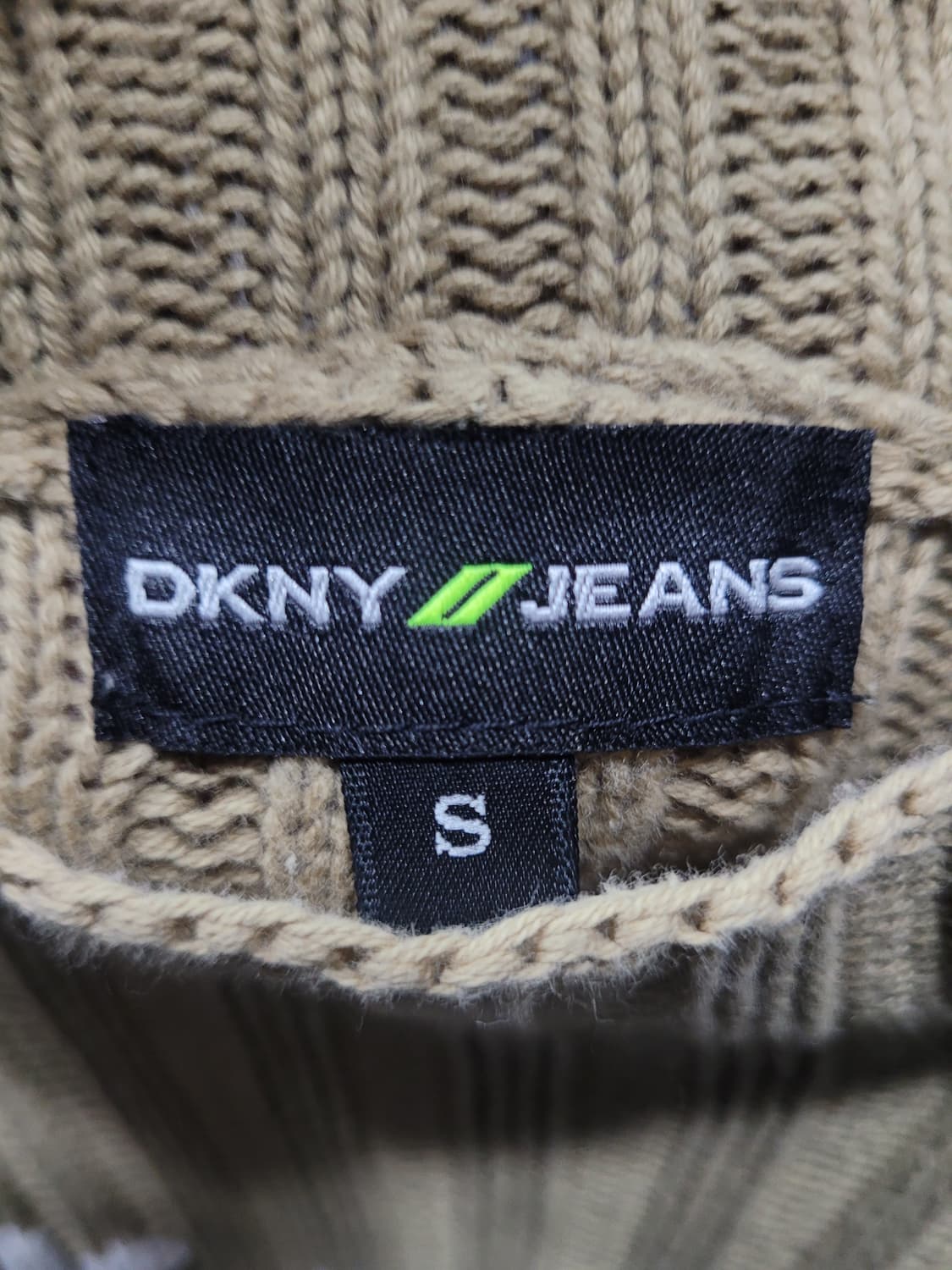 DKNY JEANS 빅로고 니트 상품이미지4