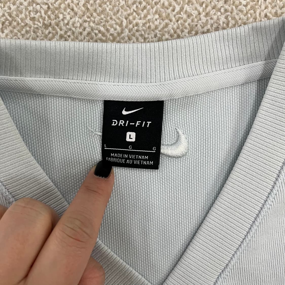 L 나이키 드라이핏 브이넥 스우시 조끼 0128M 상품이미지2