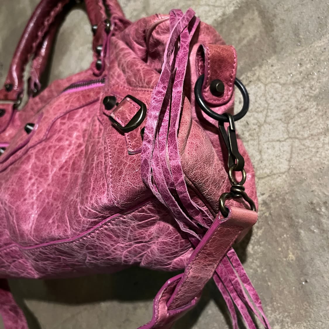 발렌시아가 모터백 상품이미지4