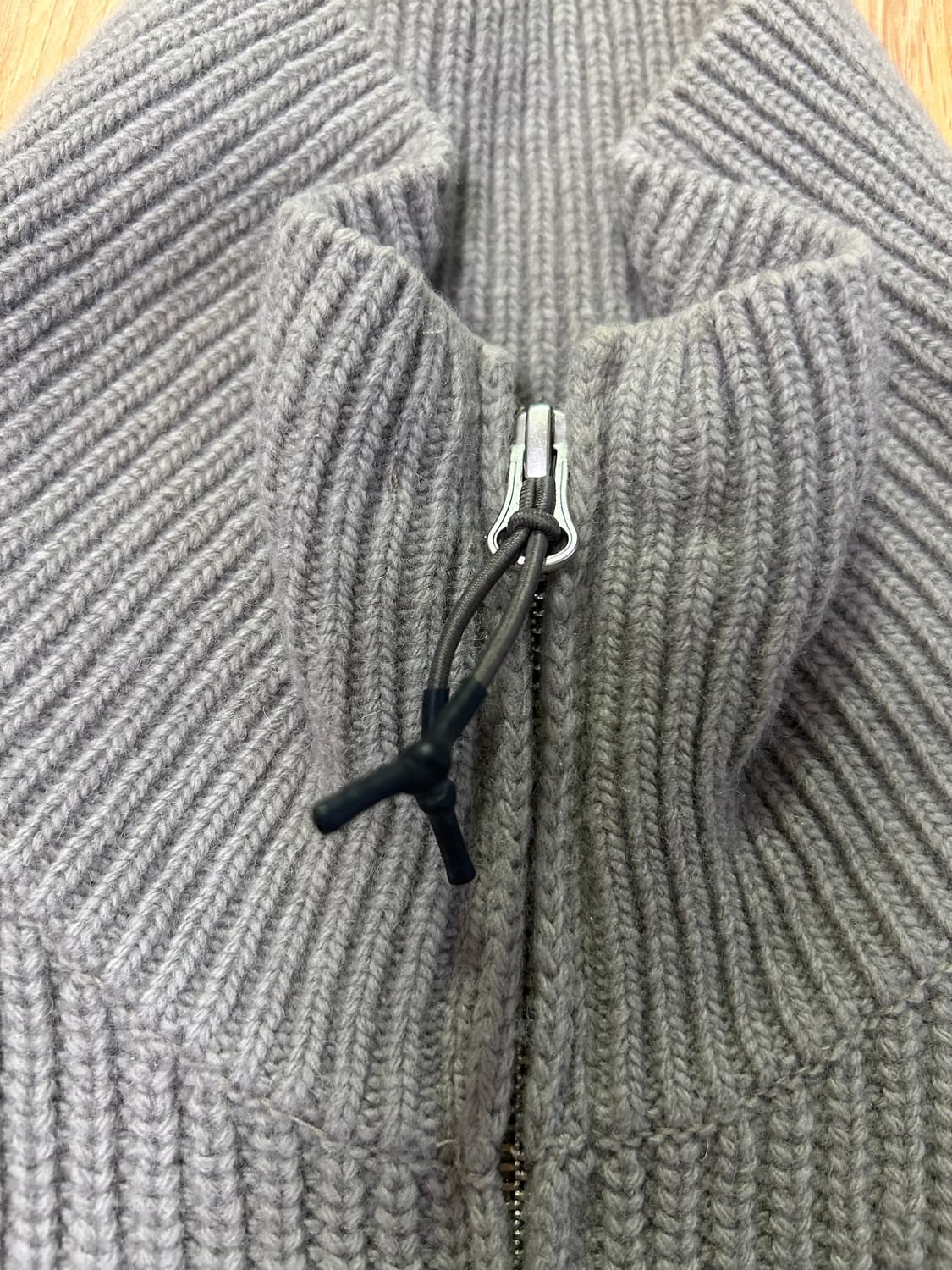 언어펙티드 니트집업 L 팝니다 상품이미지5