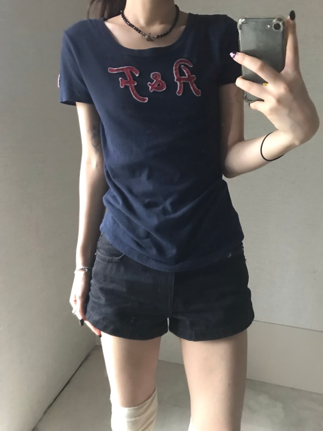 아베크롬비 네이비 딱붙핏 반팔티셔츠 상품이미지1