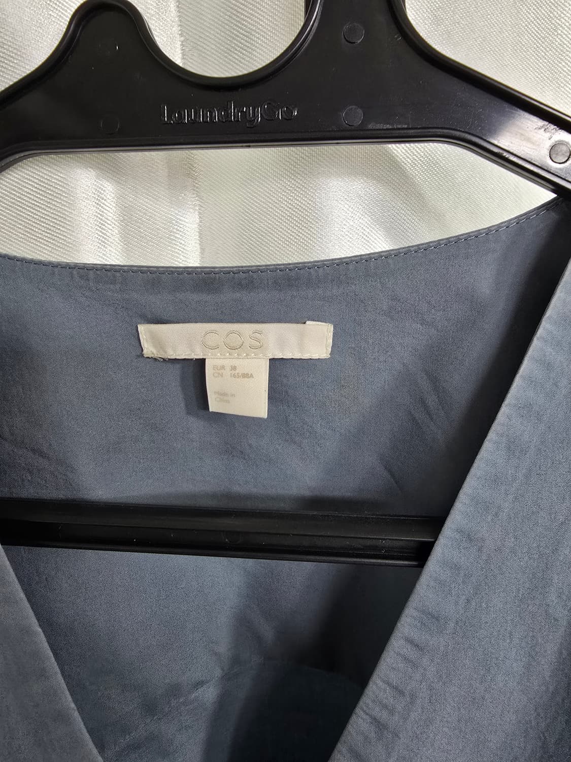 COS 코스 블루 V넥 셔츠 (1507) 상품이미지3