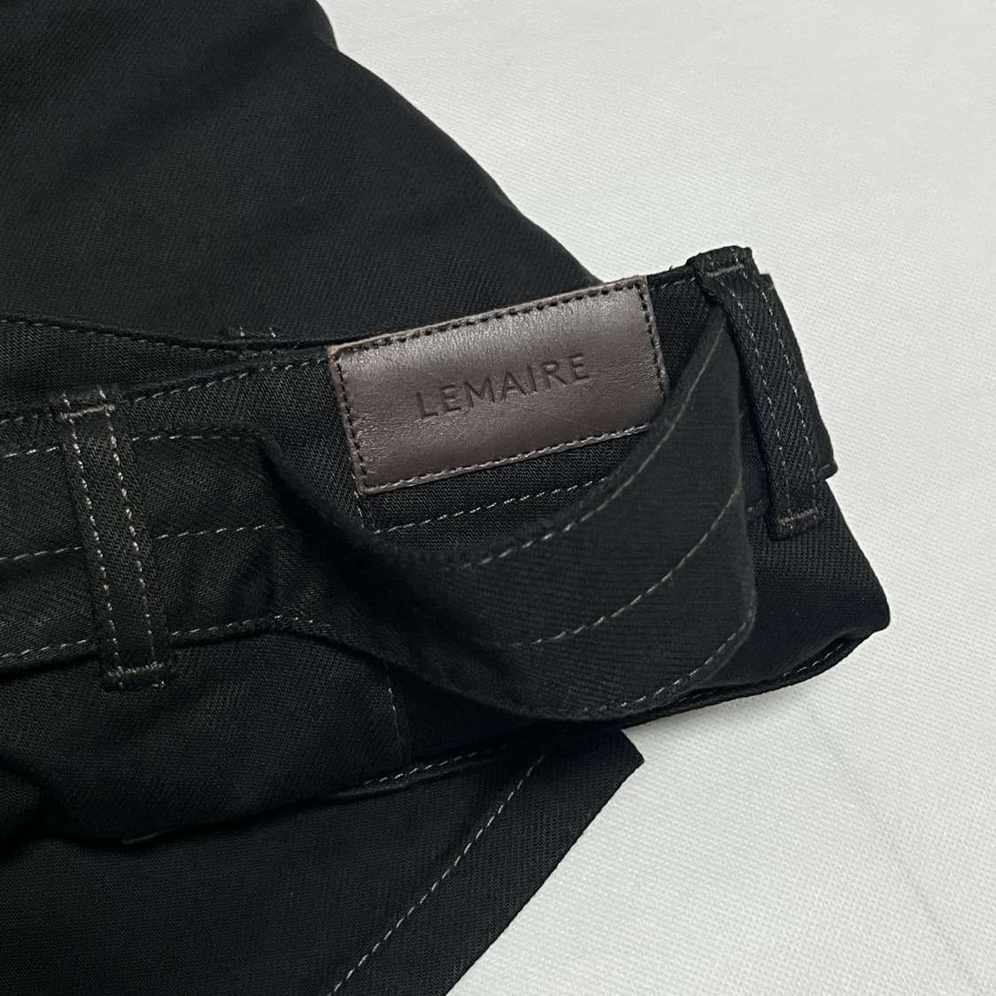 [XXS,XS,S,M]르메르 26ss 트위스트 벨티드 팬츠/블랙 데님 상품이미지2