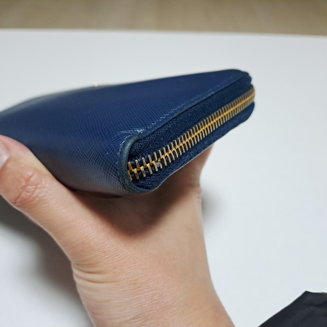 [100%/정품] 프라다 사피아노 지퍼 장지갑 네이비, 프라다지갑 상품이미지8