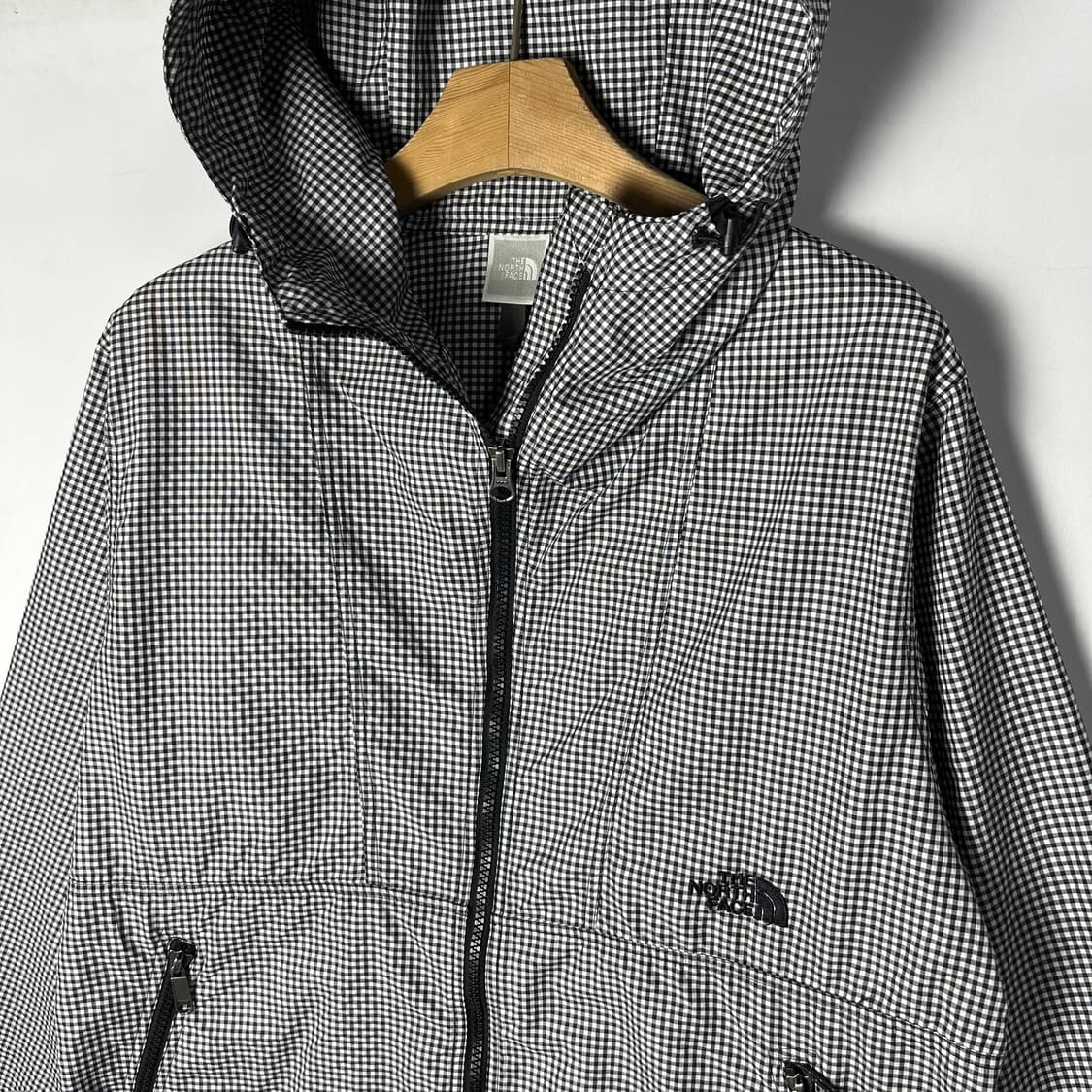 [The North Face] 노스페이스 깅엄체크 후드 바람막이 자켓 상품이미지3
