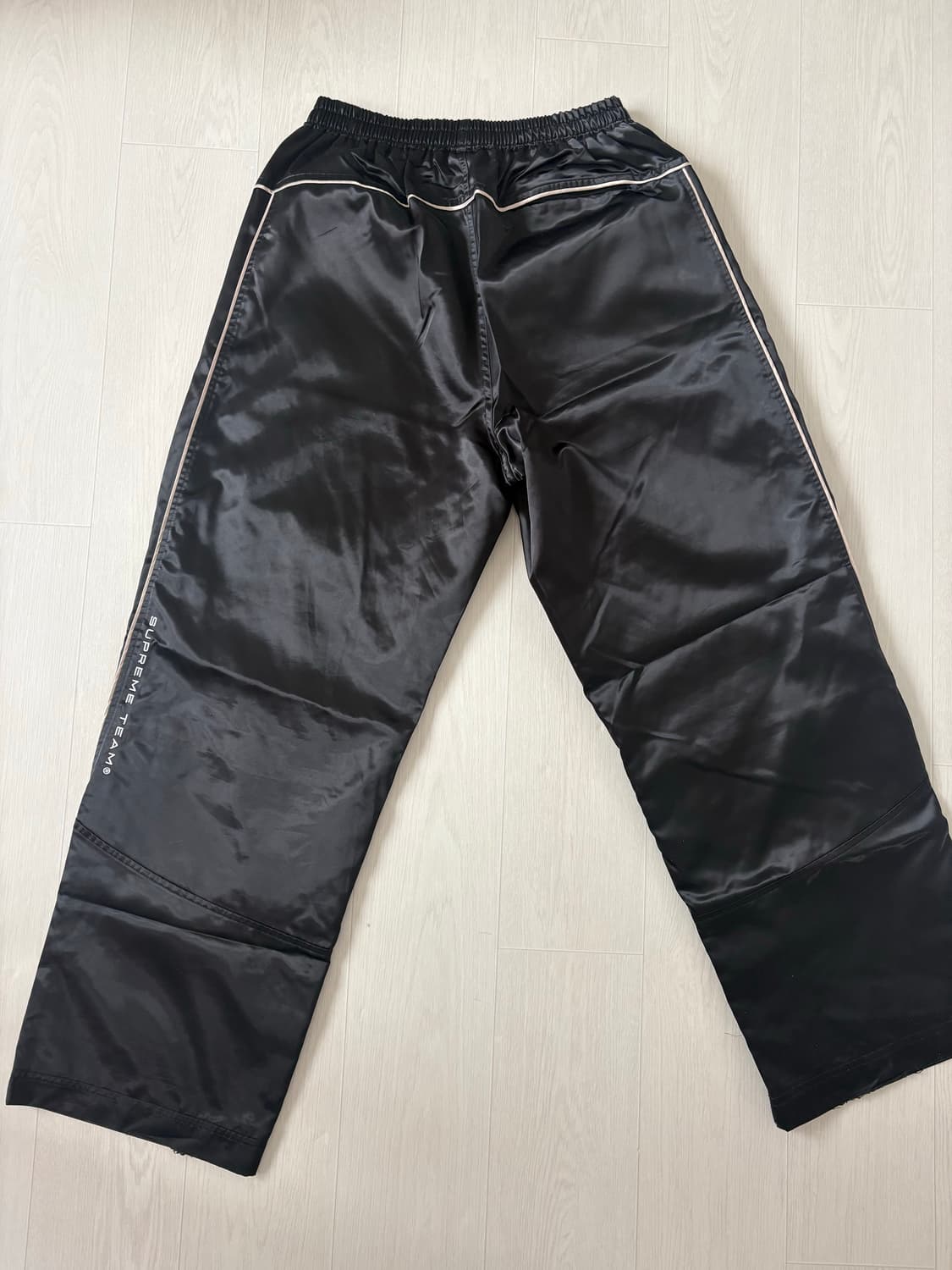 Supreme Satin Track Pant Black 24SS 상품이미지3