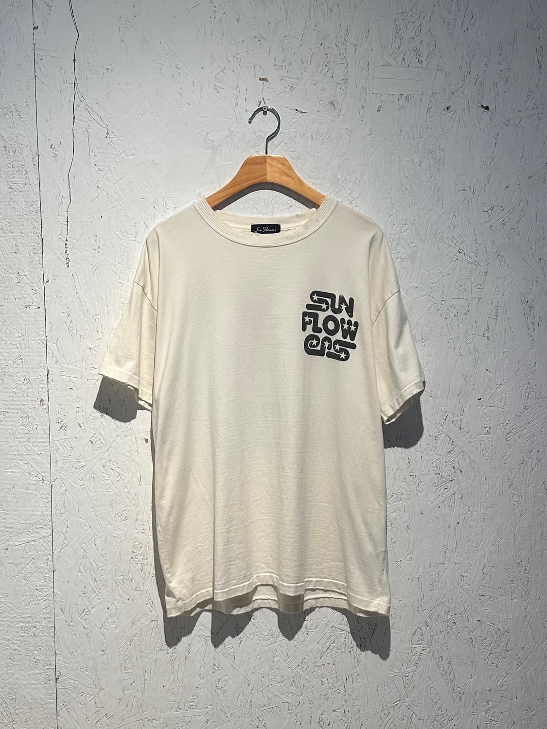 Sunflowers Sun Faded Rouded Star T 상품이미지1