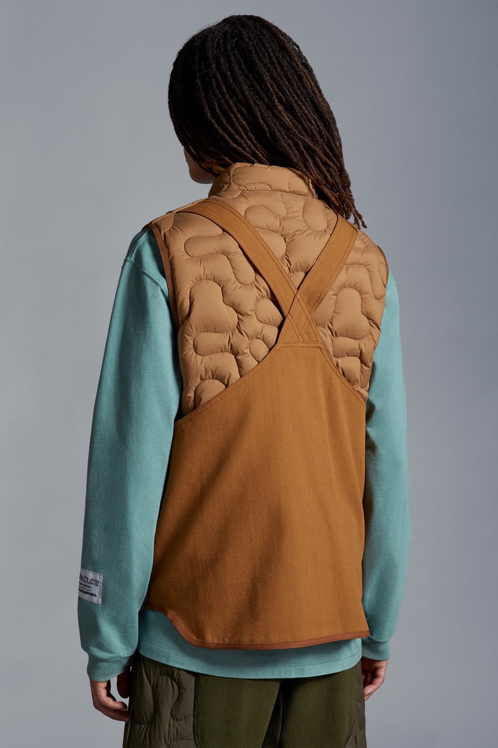 몽클레르 X 살레헤 벰버리 시어핀스키 3-IN-1 베스트 브라운 2사이즈 상품이미지6