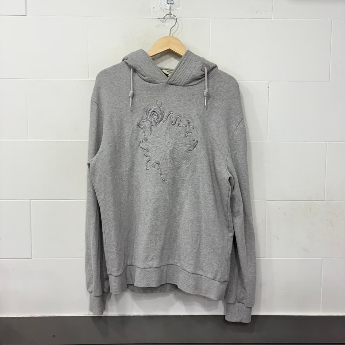 빈폴X준지 로즈휠 자수로고 후드티 상품이미지1