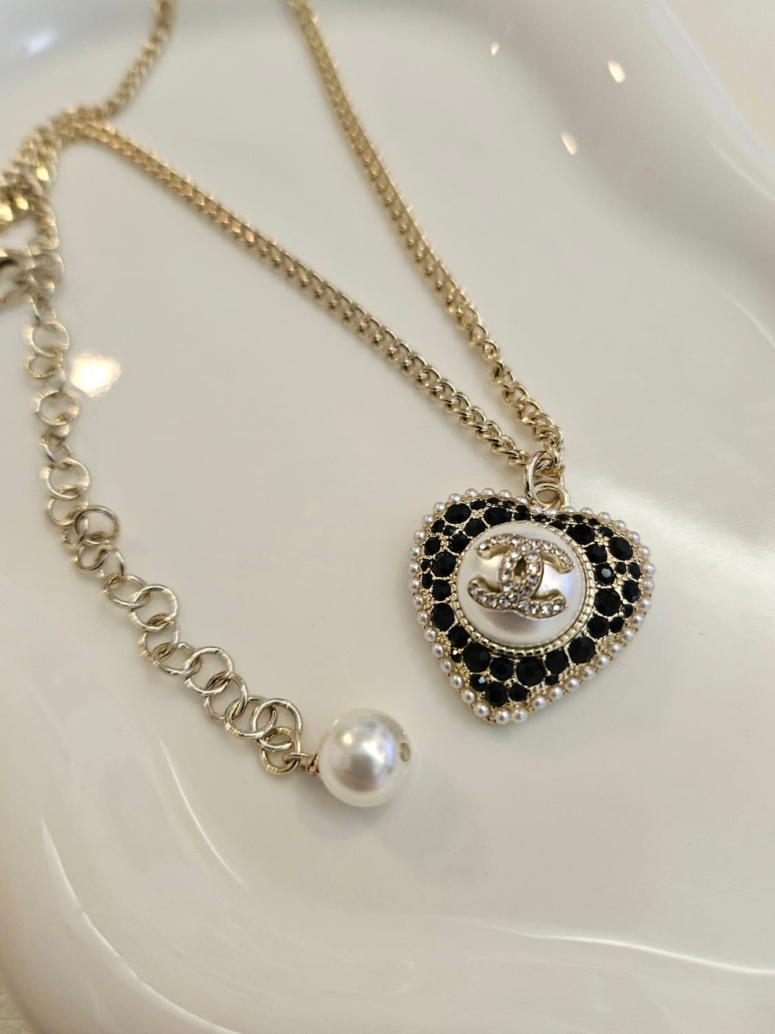 샤넬 블랙스톤 하트 목걸이 업사이클링 상품이미지1