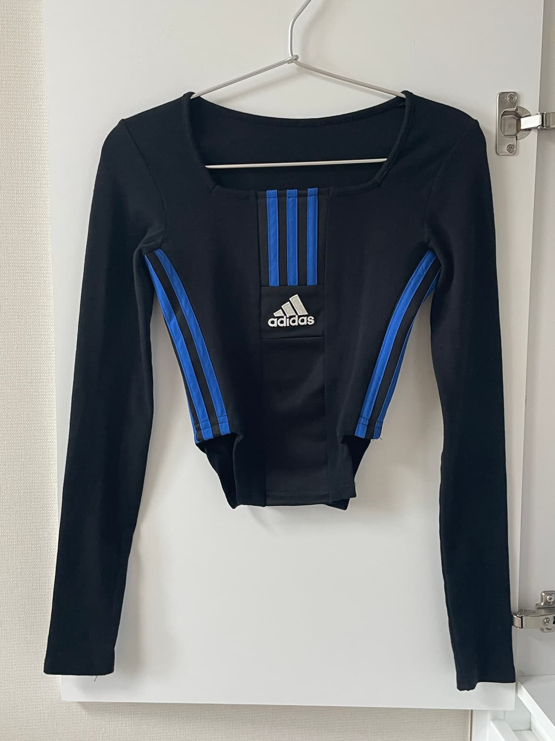 아디다스 빈티지 커스텀 바디수트 탑 블랙 블루 상품이미지1