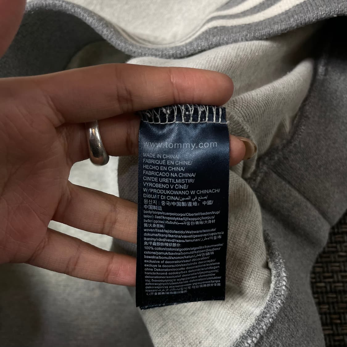 타미힐피거 그레이 플래그 포켓 맨투맨 XL 상품이미지9