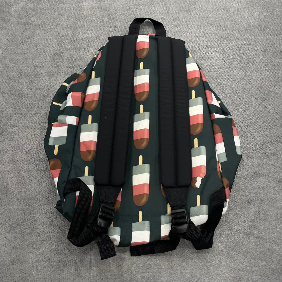 이스트팩 아이스크림 패턴 백팩 상품이미지3