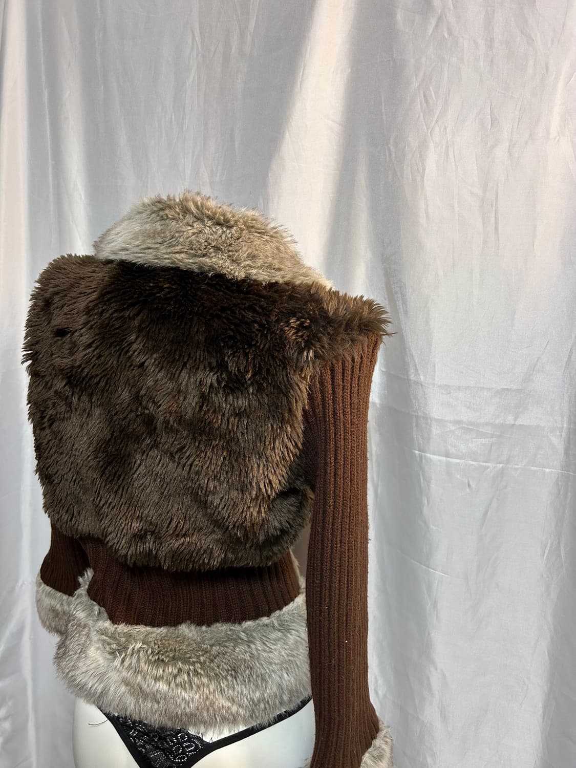 Abercrombie 00’s faux fur knit zip-up 상품이미지6