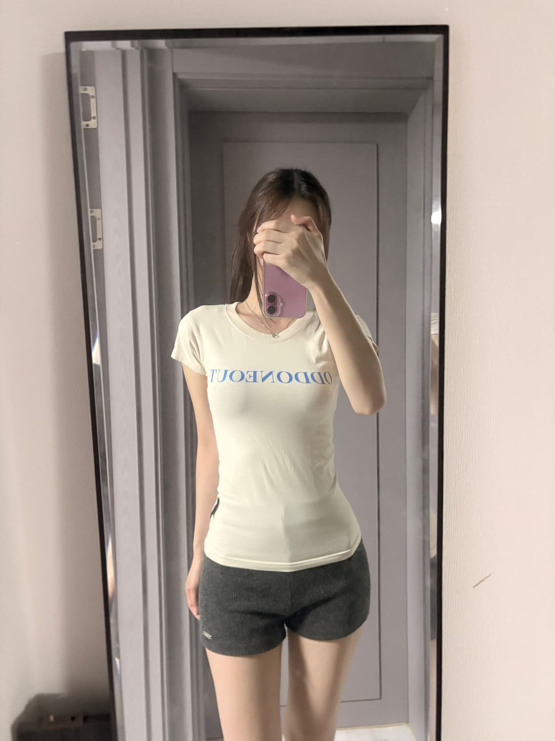 Oddoneout 아이보리 반팔티셔츠 상품이미지1