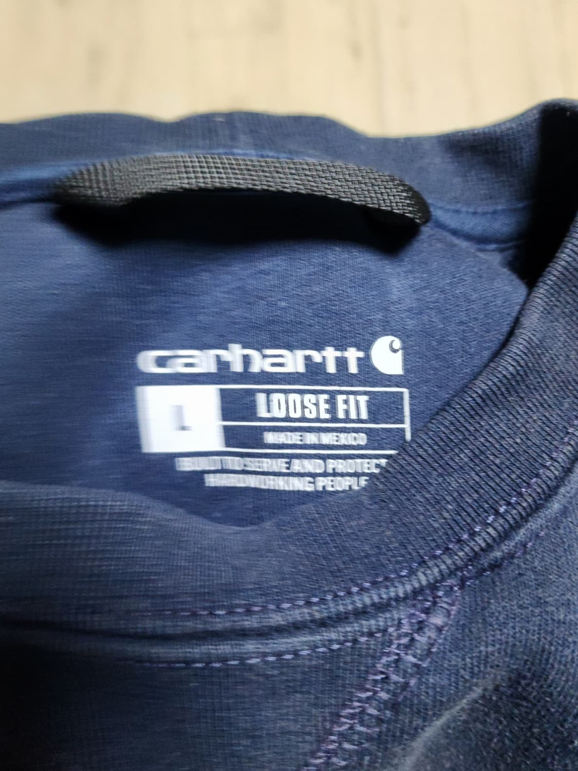칼하트 원포켓 스웻셔츠 네이비 상품이미지3
