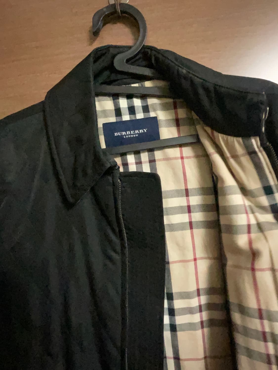 버버리 블랙 퀄팅 자켓 상품이미지3