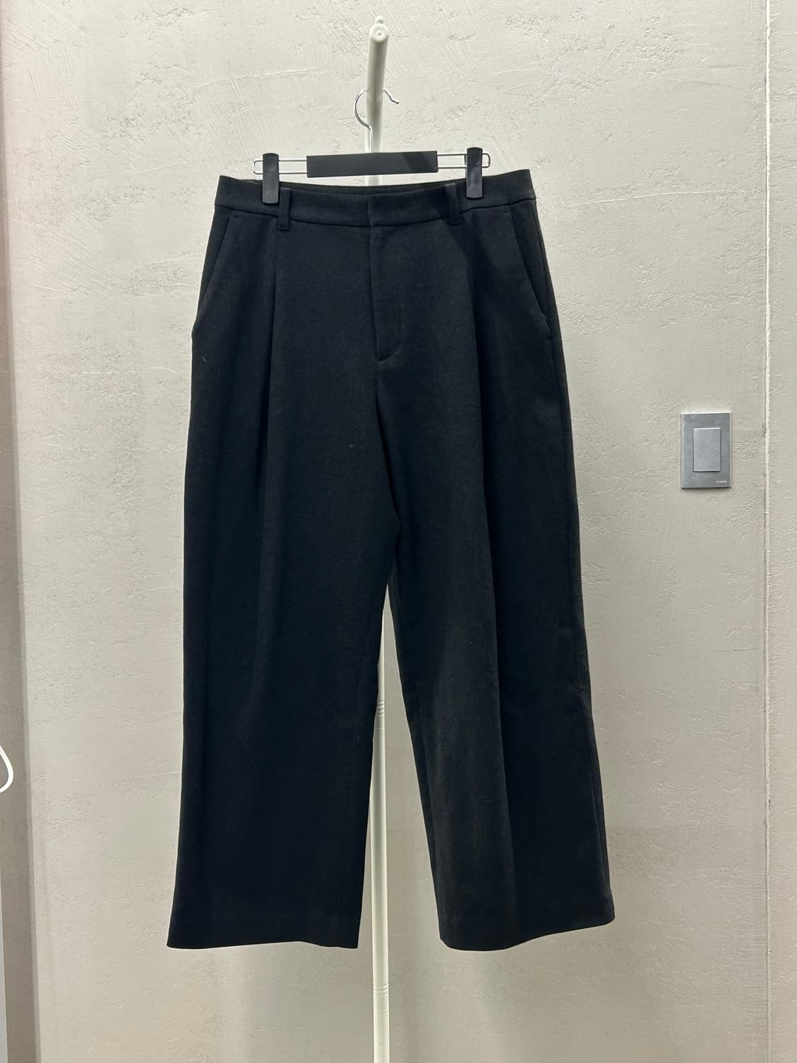 유니클로 협업 CDC 블랙 와이드 팬츠 상품이미지2