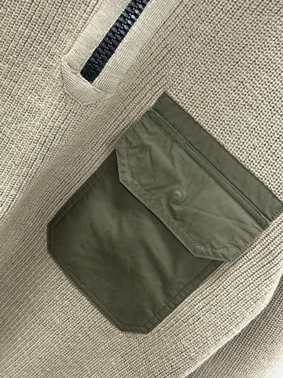 몽끌레어 하프 집업 울 니트 상품이미지3