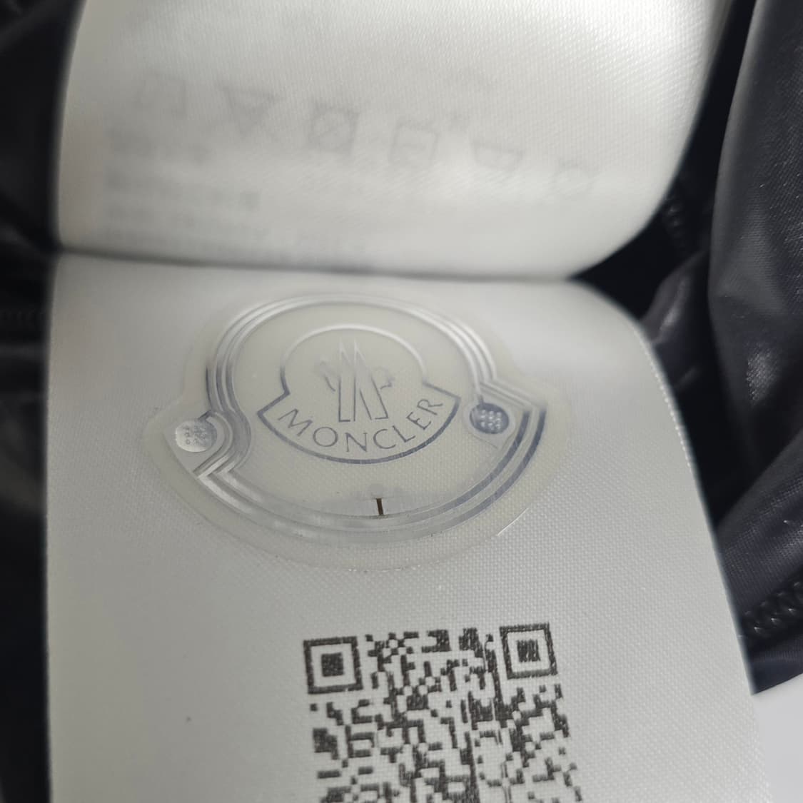 22fw 몽클레어 디엥 패딩 4사이즈 105 판매 상품이미지7