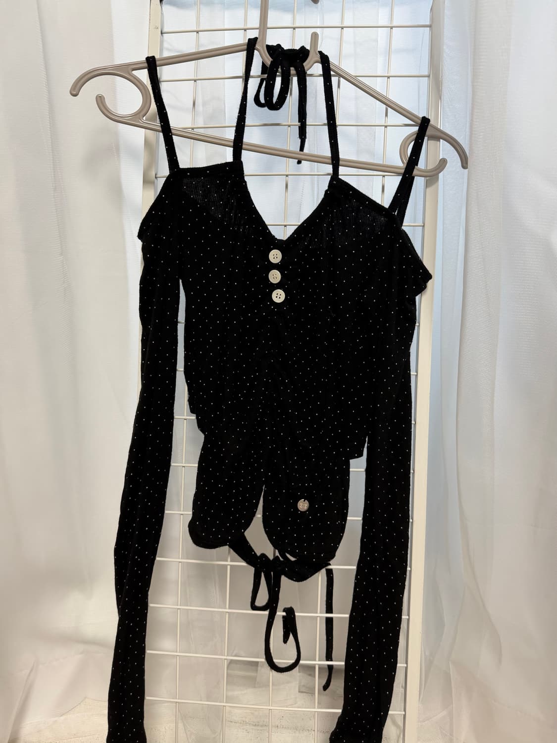 셋업이엑스이 DOT OFF-SHOULDER TOP / BLACK 상품이미지1