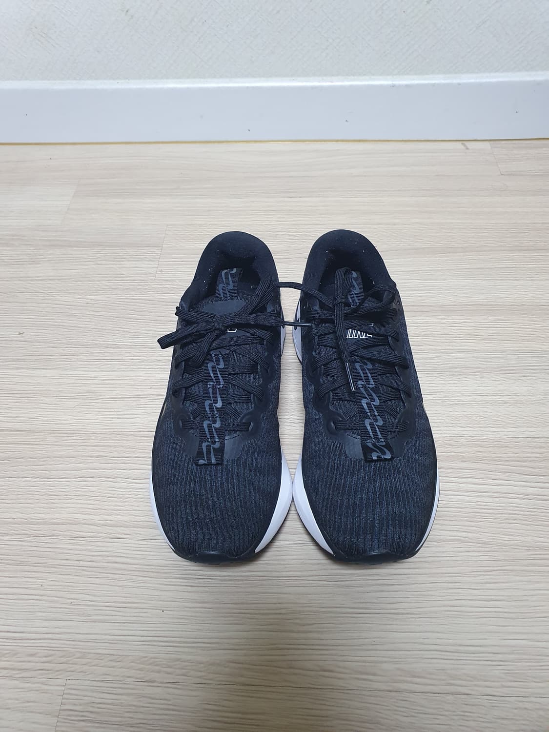 나이키 모티바 운동화 255 상품이미지3