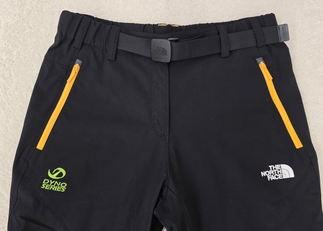 노스페이스 여성 아웃도어바지.새상품급.   
싸이즈 26 상품이미지2