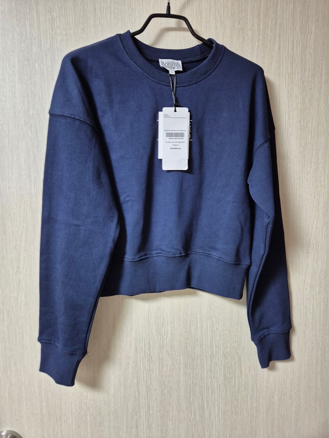 (새제품) 마리떼 프랑소와저버 크롭 맨투맨 네이비 상품이미지2