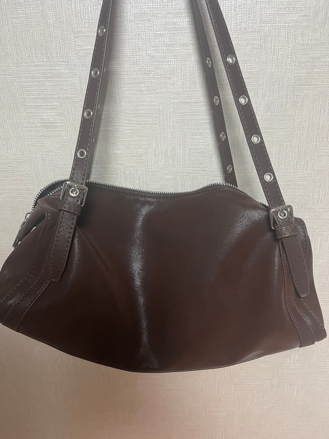 슈펜 아일렛 미디움 숄더백 브라운 상품이미지2