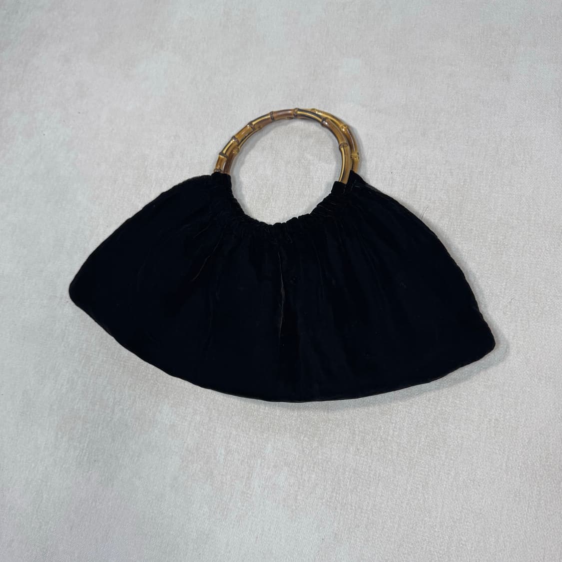 Black velvet ruched Tote shoulder bag 상품이미지2
