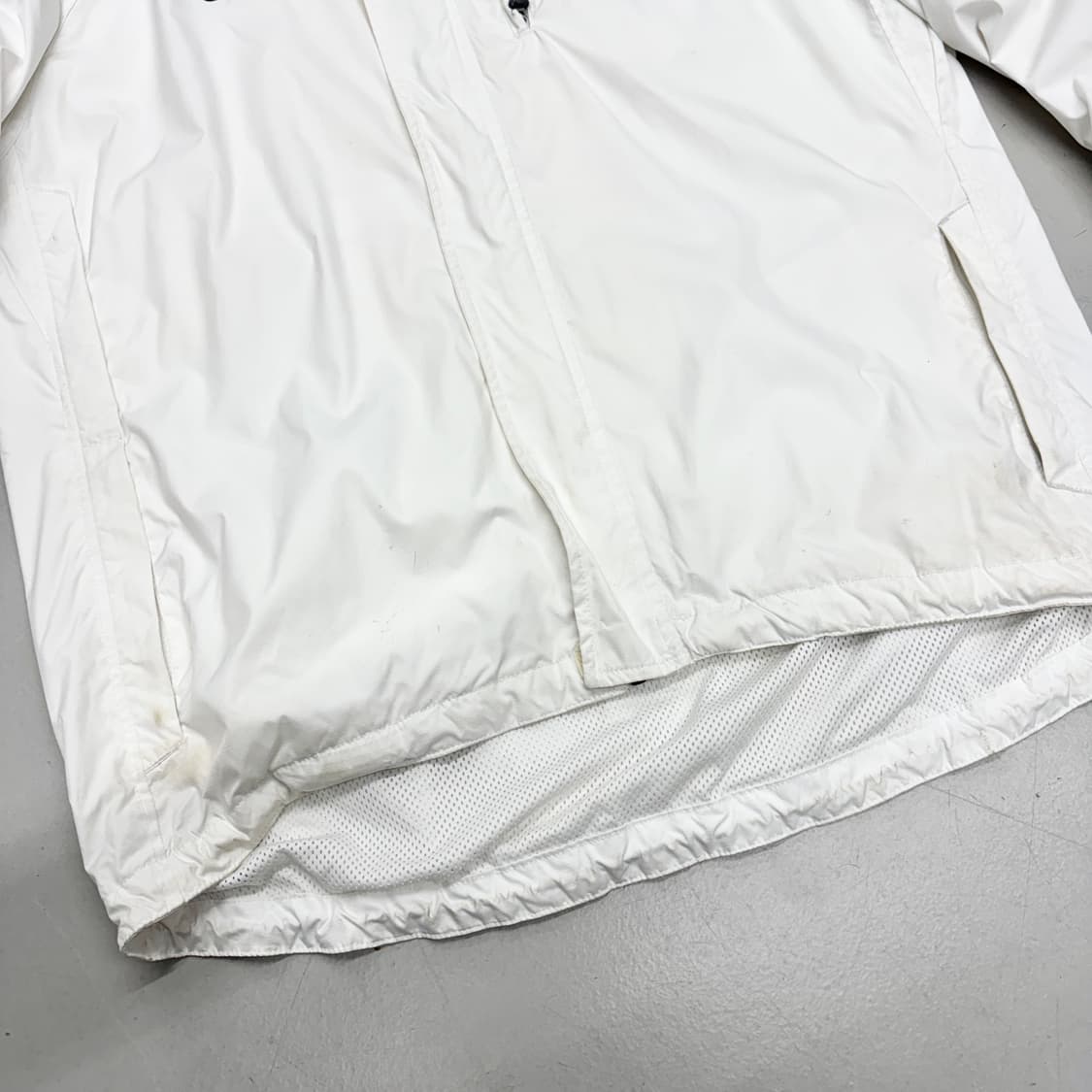 나이키 00s 유벤투스 블록코어 바람막이 화이트  상품이미지4