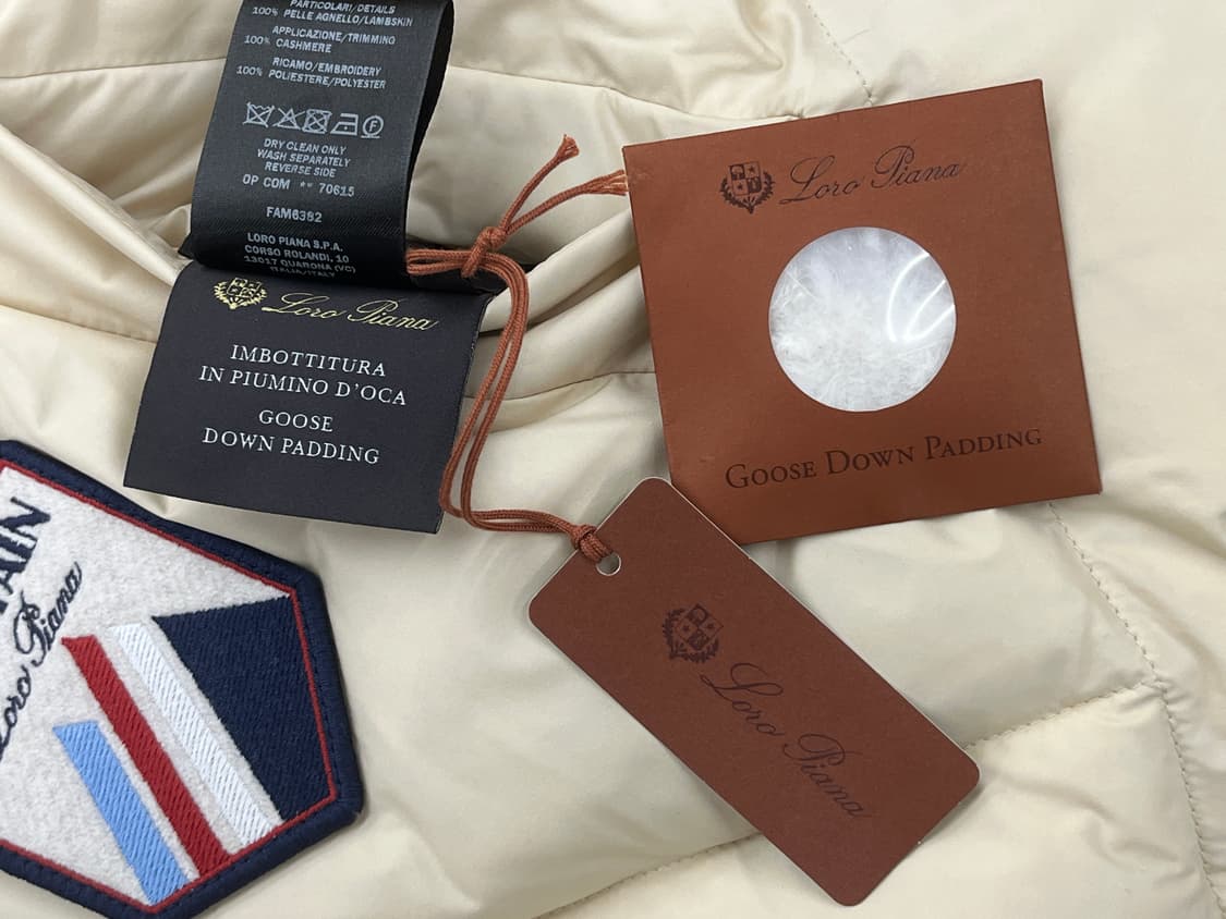 로로피아나 리버시블 구스다운 조끼 M(100-105) (새상품) 상품이미지7