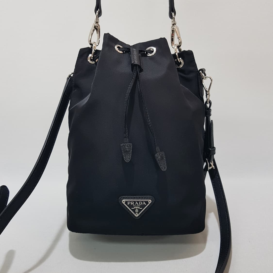 프라다 리나일론 파우치 버킷백 상품이미지2