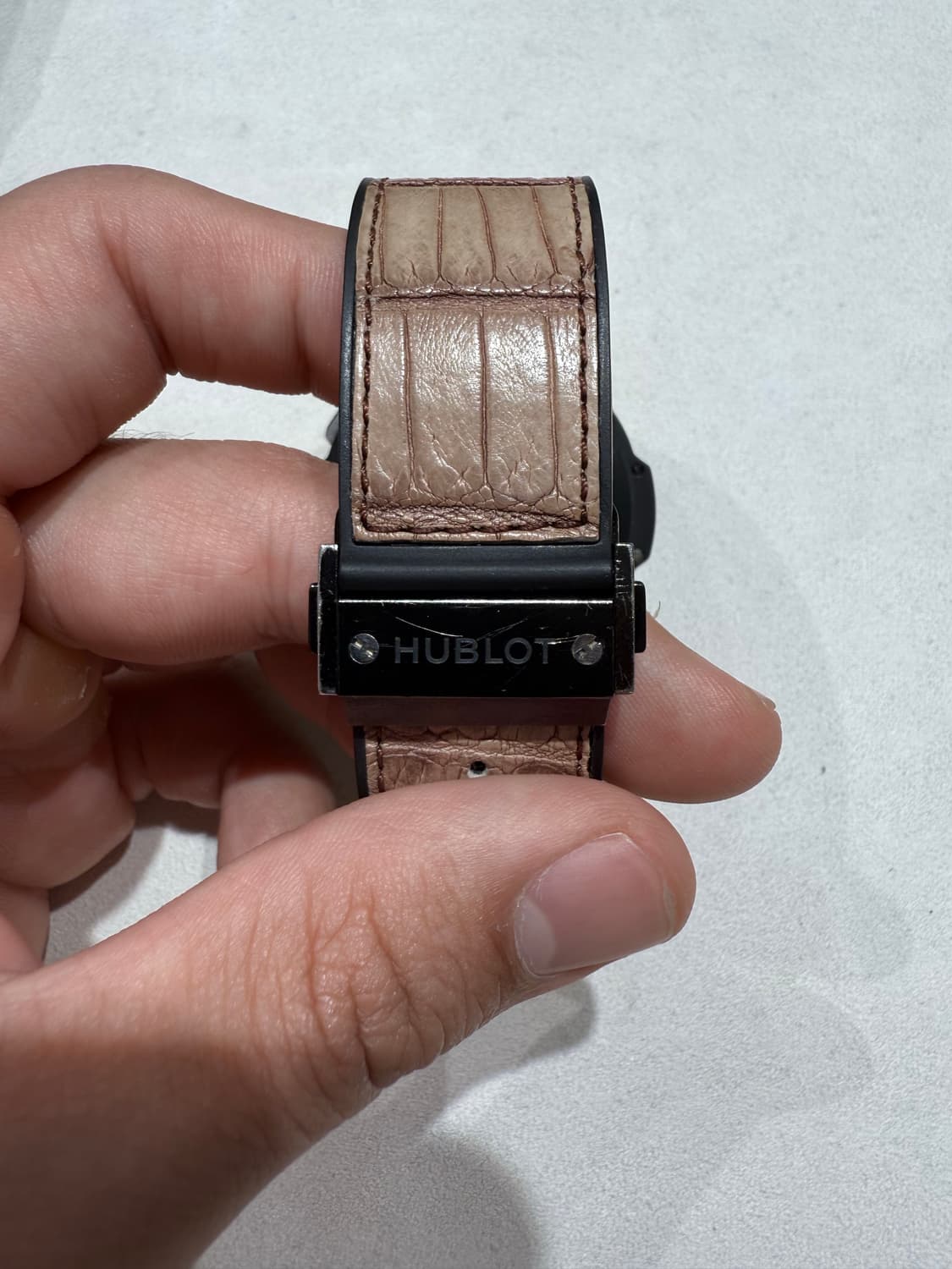 위블로 빅뱅 세라믹 44mm 상품이미지5