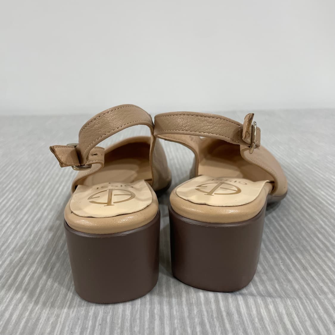 714) GISSE 지쎼 스퀘어토 슬링백 펌프스 245mm 상품이미지4