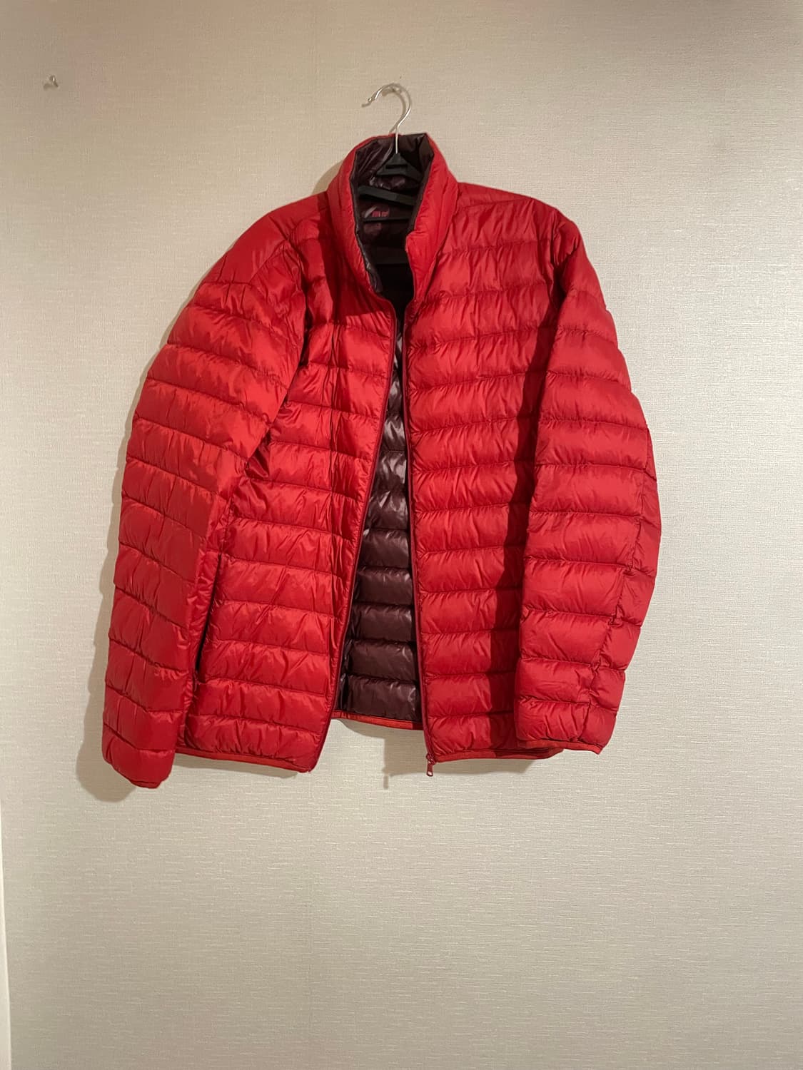 유니클로 경량 패딩 상품이미지1