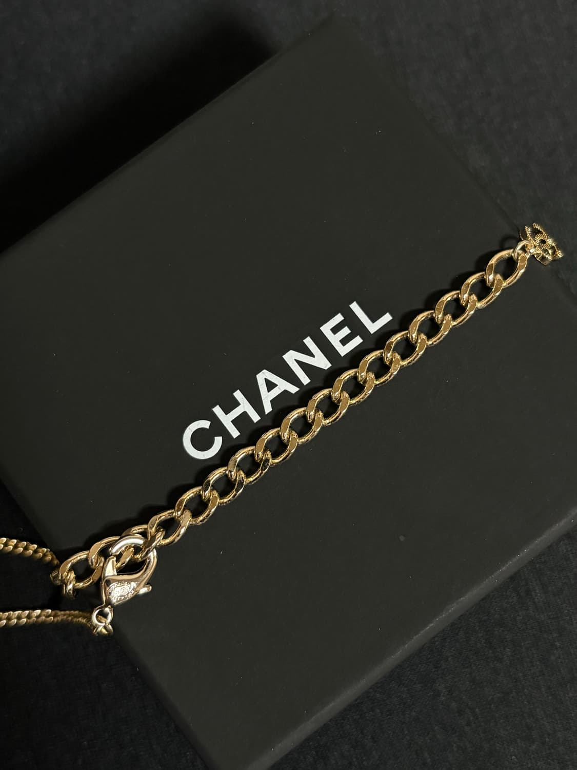 샤넬 cc로고 정품 업사이클링 하트 레더 목걸이 상품이미지3