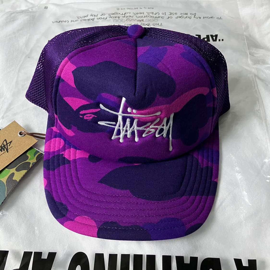 스투시 x 베이프 트러커 캡 상품이미지2