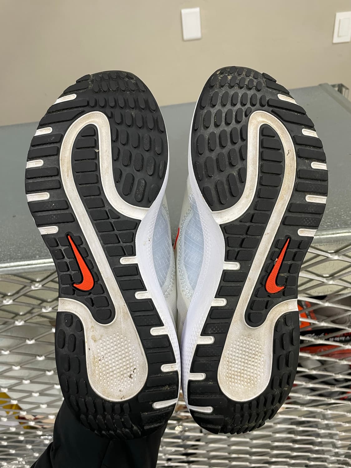 나이키 리액트 이스케이프 런 250 상품이미지6