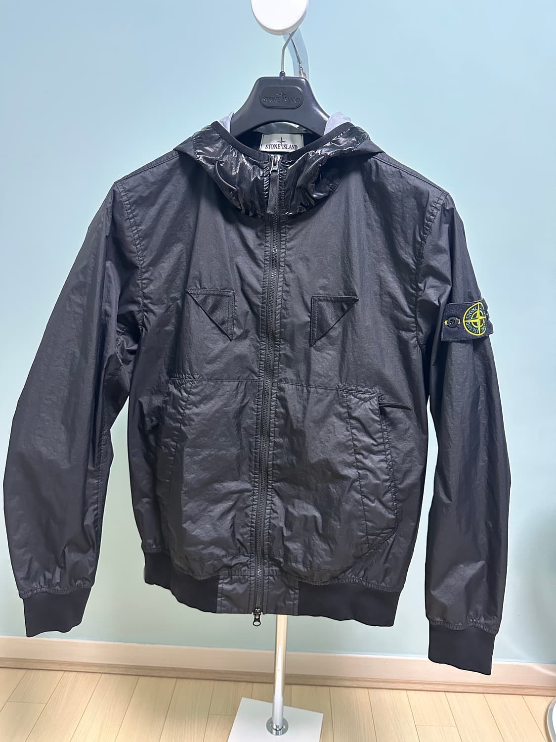 스톤아일랜드 23ss 멤브라나 블랙M 백화점판 새상품급 판매 상품이미지2