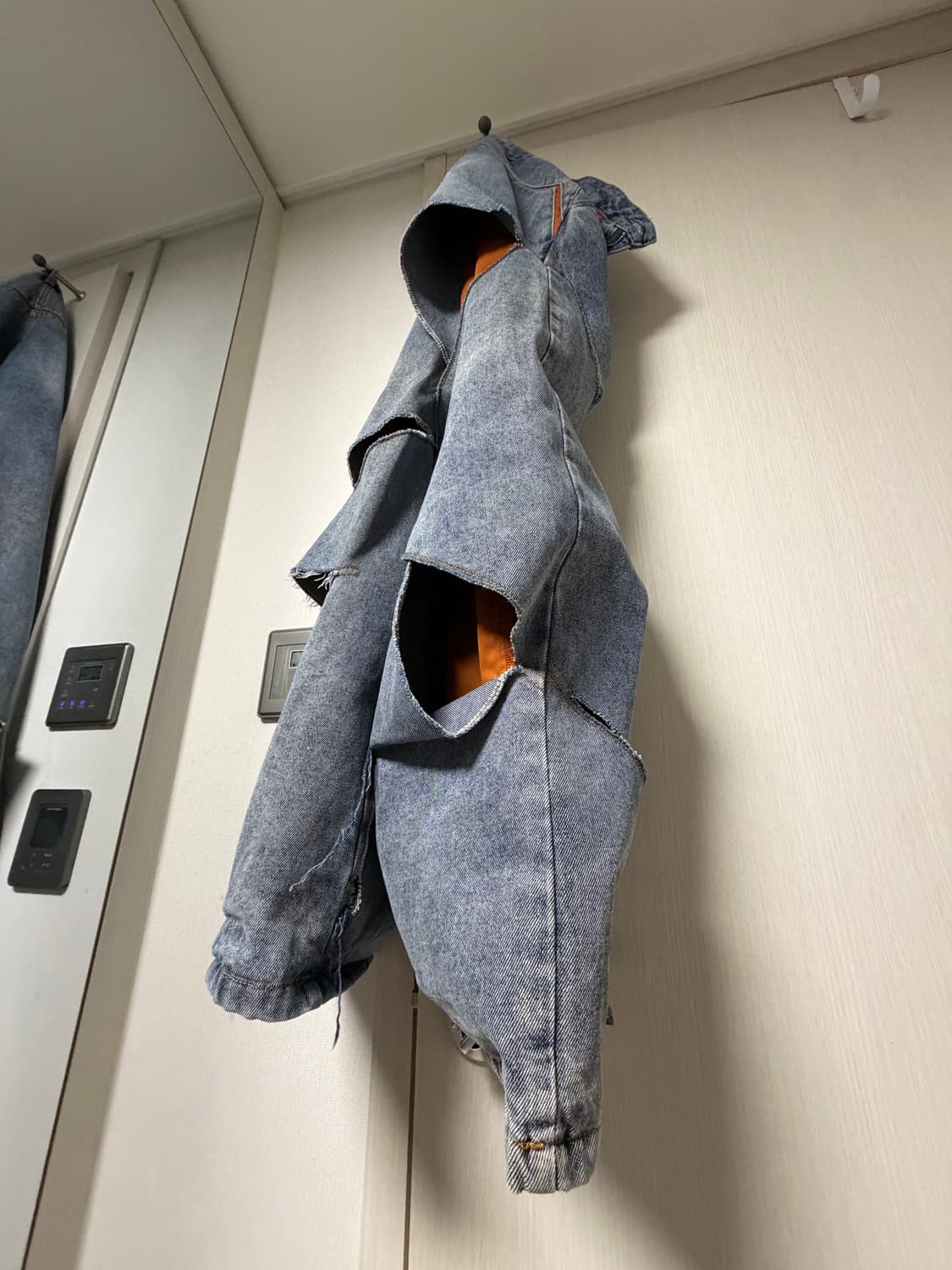 Layered Panel Cut-Out Baggy Jeans 상품이미지3