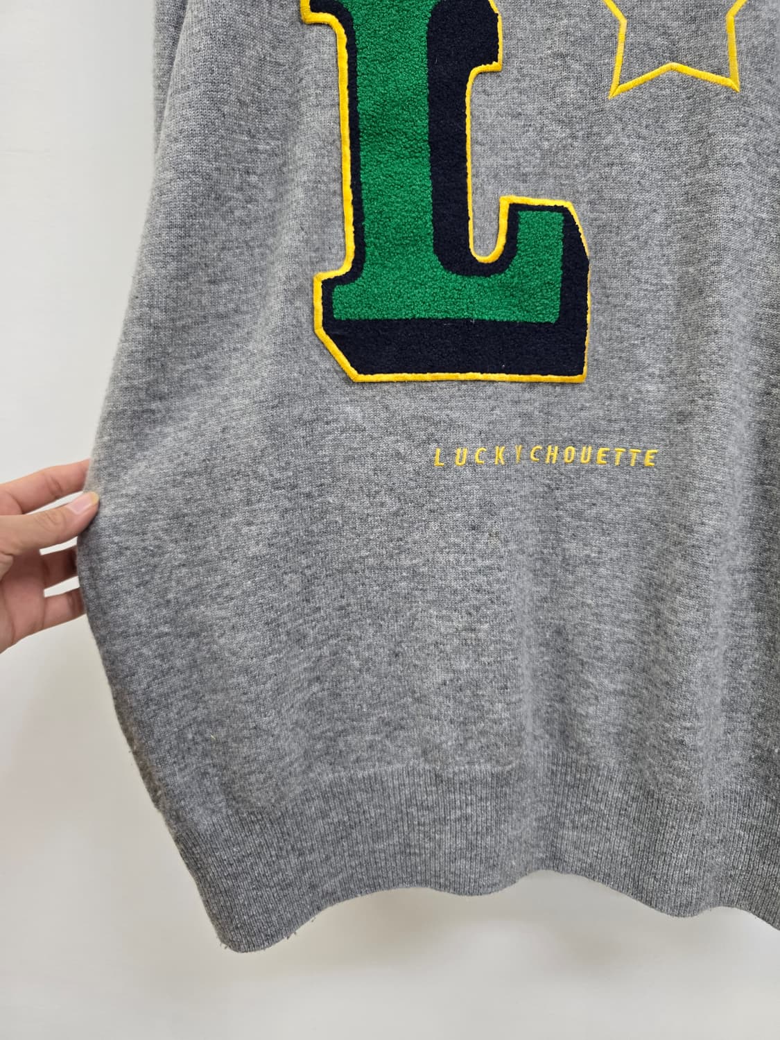 럭키슈에뜨 부클자수 루즈핏 니트 상품이미지5