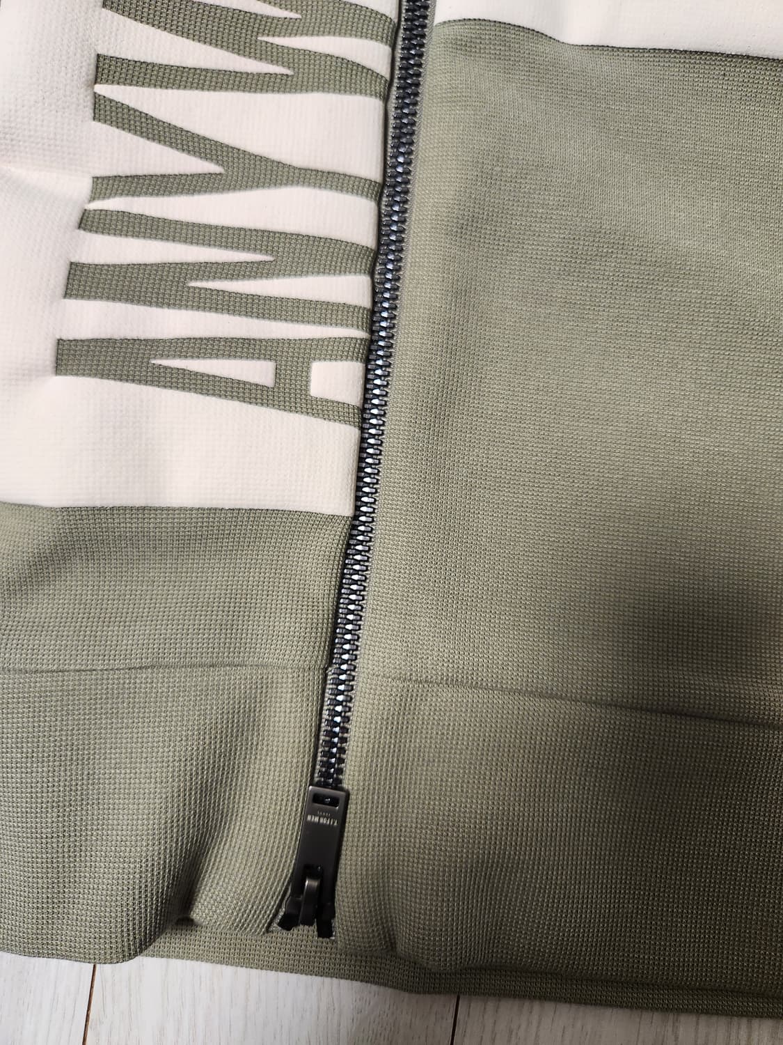 택 새상품)T.I FOR MEN 레터링 프린트 스웨트셔츠 사이즈105xl 상품이미지5