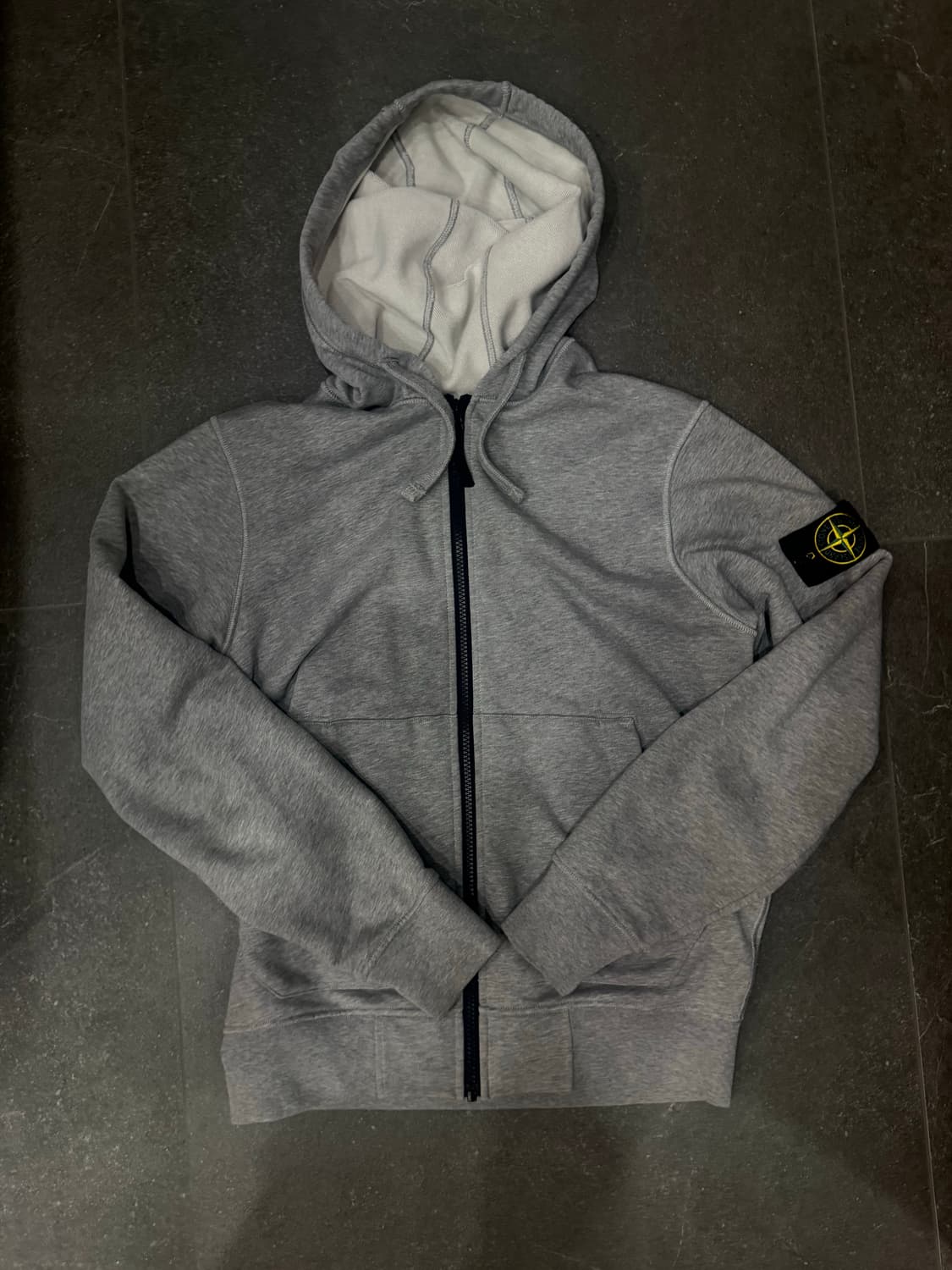 스톤아일랜드 레귤러 핏 후드집업 상품이미지1